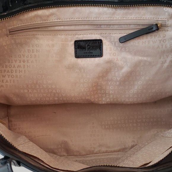Authentic Kate Spade black logo Tote zip top bag - Picture 3 of 5